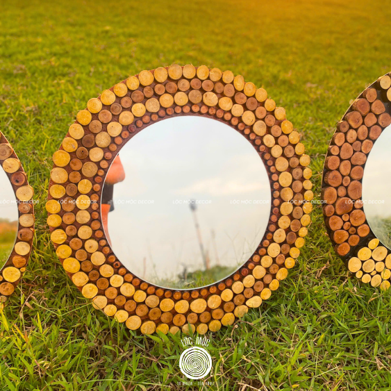 Where Nature Meets You – Eco-Friendly Wood Slice Mirror – The Best Gift for Loved Ones
