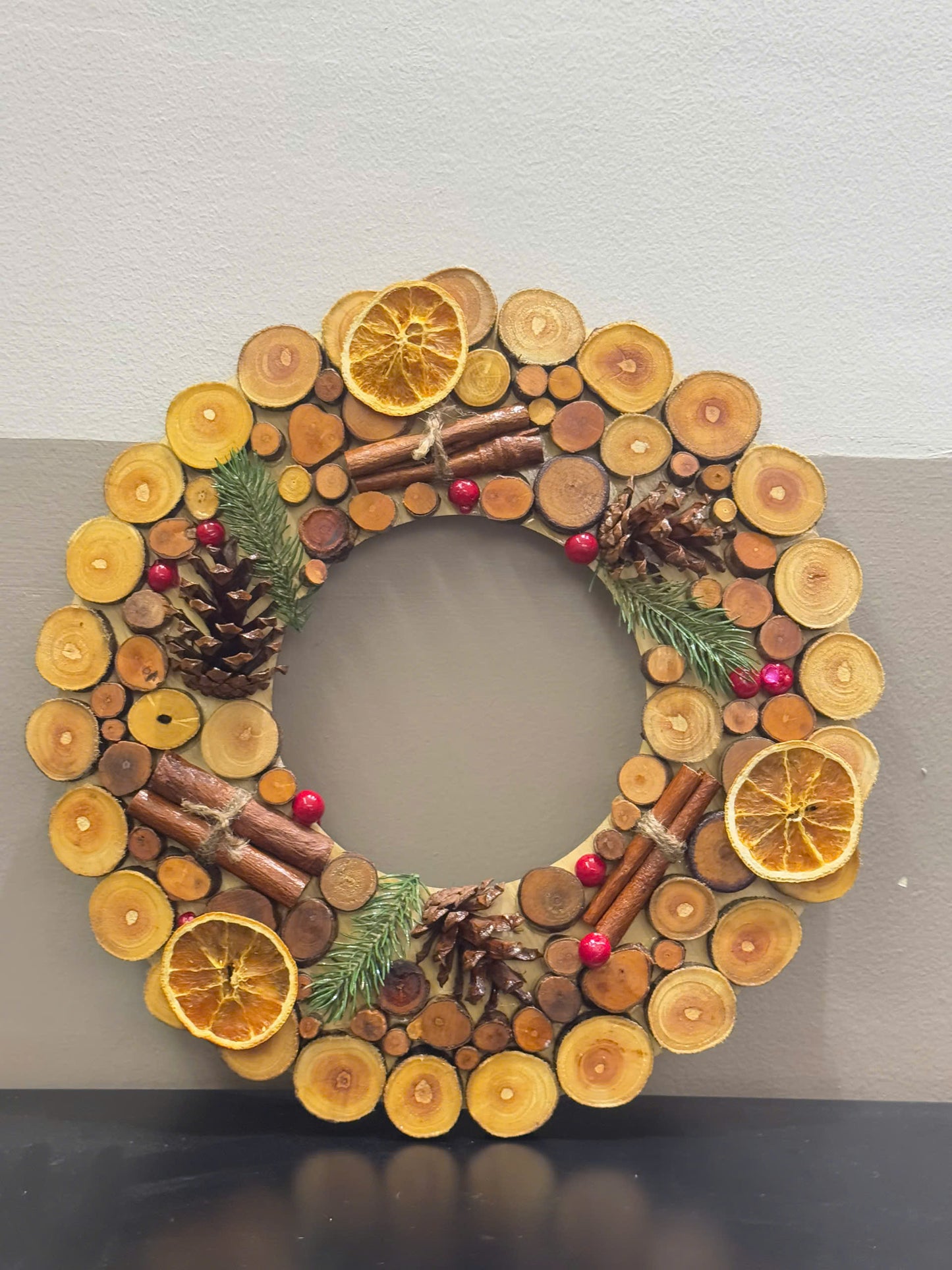 Christmas Wreath - Wooden Wall Art - Christmas Gift For Mom, Dad, Brothers, Sisters, Friends